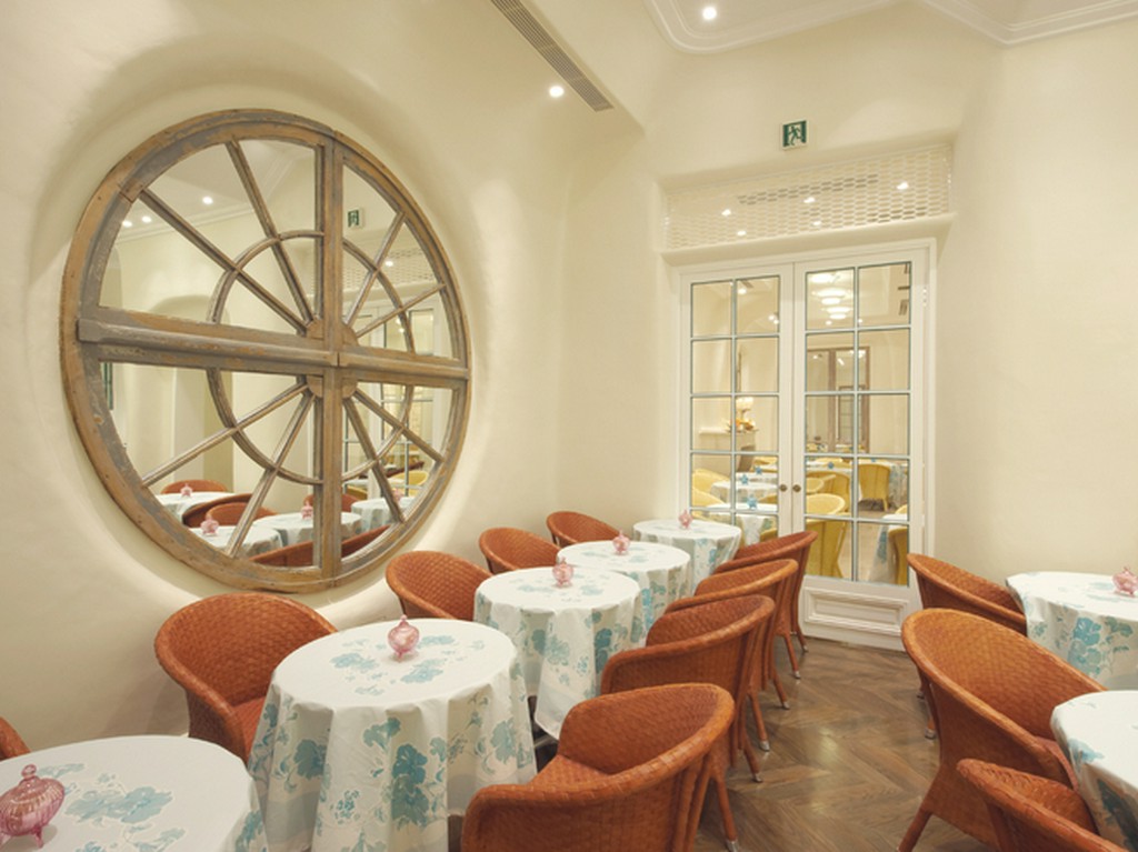 地下1階 カフェスペース