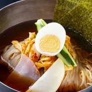 チュルチュル韓国麺と和風だしのスープがたまらない『別府冷麺』