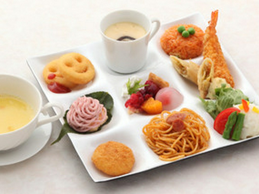 小さなお子さんからご年配の方まで、家族で過ごせるお店です