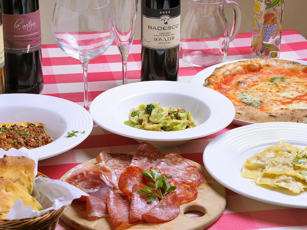 ランチも、ディナーも、本格派イタリアンをコースで味わえる！