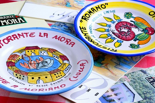 店内を彩る小物たちは、オーナー自らイタリアで買い付け