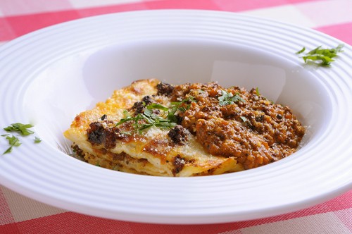 イタリアのマンマの味『ラザニア』は自家製ミートソースたっぷり