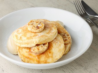 メレンゲをふんだんに使ったフワフワの『リコッタパンケーキ』