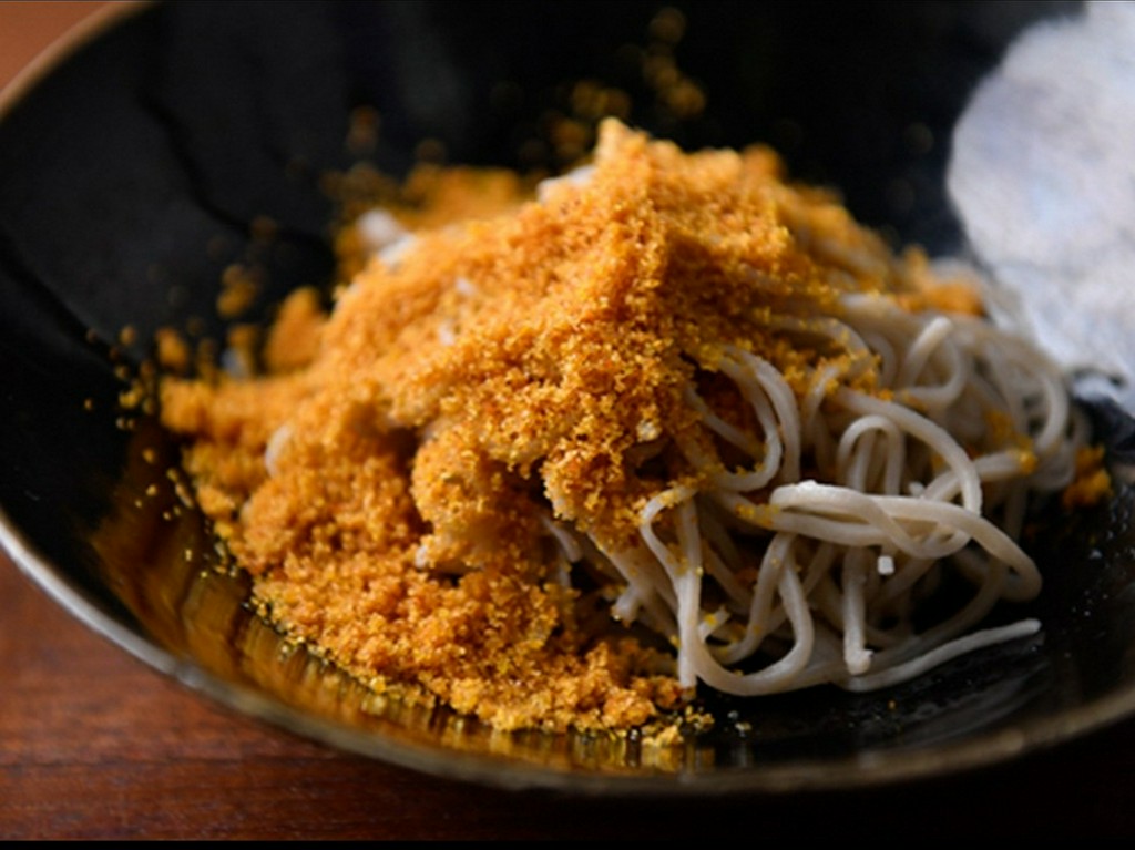 厳選された国産蕎麦を使い、毎日手打ちで仕上げる『蕎麦』