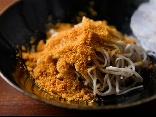 厳選された国産蕎麦を使い、毎日手打ちで仕上げる『蕎麦』