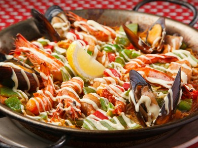 本場カタルーニャ地方の手づくり料理を味わえる