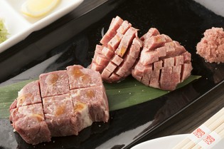 厳選した国産黒毛和牛のみを使用しています