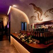 アルコール類も充実。なかでもワインは定番ものから、飲みたかった1本まで豊富な品ぞろえとなっています。