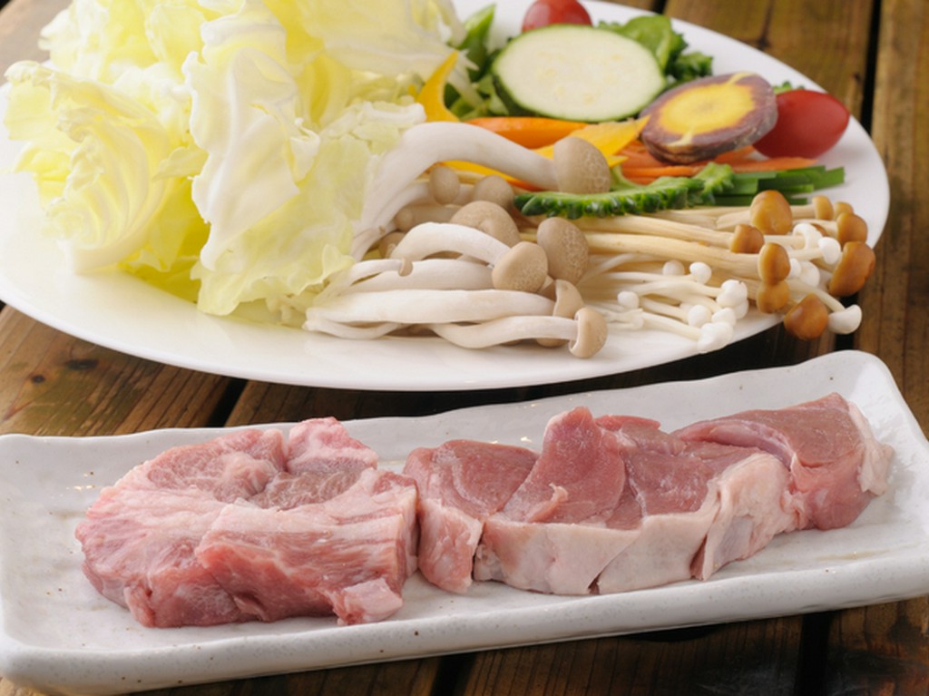 北海道の業者から仕入れる、アイスランド産のラム肉