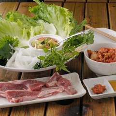 サムギョプサルを独自にアレンジ！　『ラムギョプサルSET』