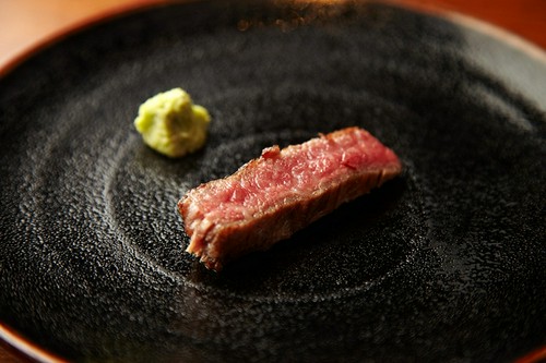 もつ焼きだけにあらず。ステーキも絶品