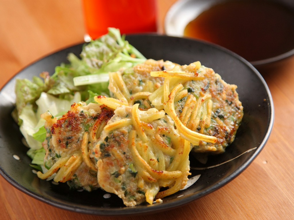 関西の郷土料理をアレンジした『そば餃子』