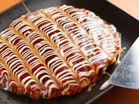 山芋たっぷり! ふわふわ食感の『自慢のお好み焼き』