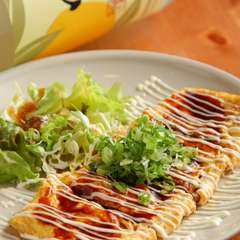 豚肉を焼き、卵で巻いた大阪の定番の味『トンペイ焼き』