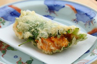 深町さんの代表作、レアな食感がたまらない『生うに』