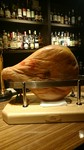 生ハムやチーズ、ジャーキーなどお酒と合わせて軽くつまめるメニューや、パスタやガレットなど趣向を凝らしたメニューをご用意しております