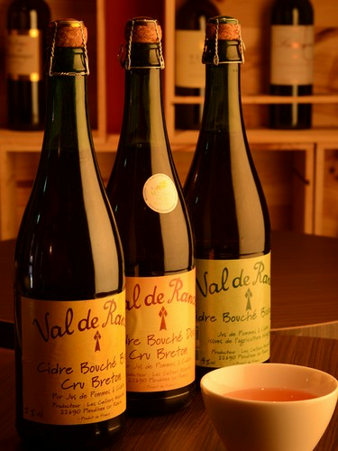 甘口・辛口・オーガニック（無農薬）を選べる『シードル』