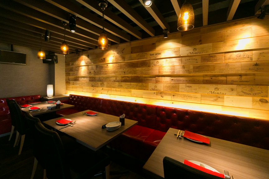 豪華でセンスのいい半個室は中小のパーティーにも人気があります