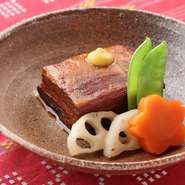 3日かけてつくる伝統的な琉球料理『らふてー』　
