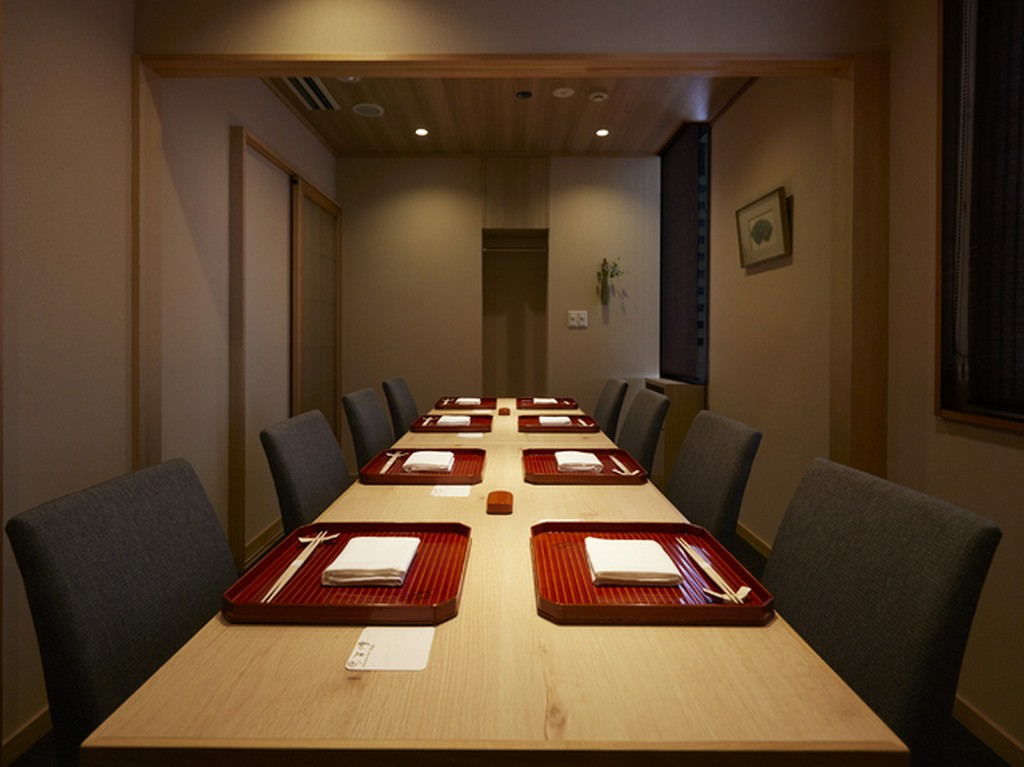 落ち着いた部屋で至福のひと時を・・・