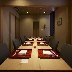 銀座の個室日本料理店でのお祝い事