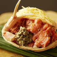 【ランチ特選懐石16000円】吟味した旬の食材を堪能 昼の特別コース
季節の食材を堪能して頂けるお昼のおすすめコースとなっております。
※苦手なもの等ございましたらお聞かせください。