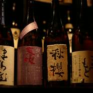 全国の日本酒が続々と入荷します。品替わりのサイクルは早く、数日ですべてのアイテムが入れ替わるほど。