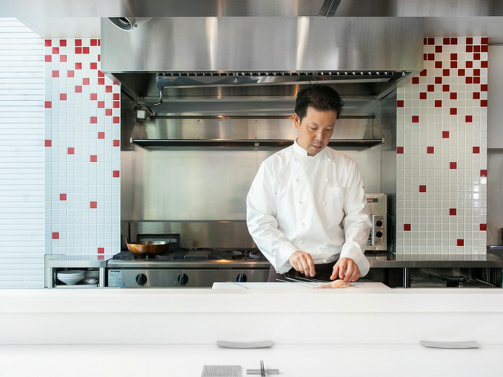 白を基調とした明るい店内