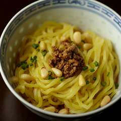 辛いだけで終わらない痺れる旨みの汁なしタンタン麺