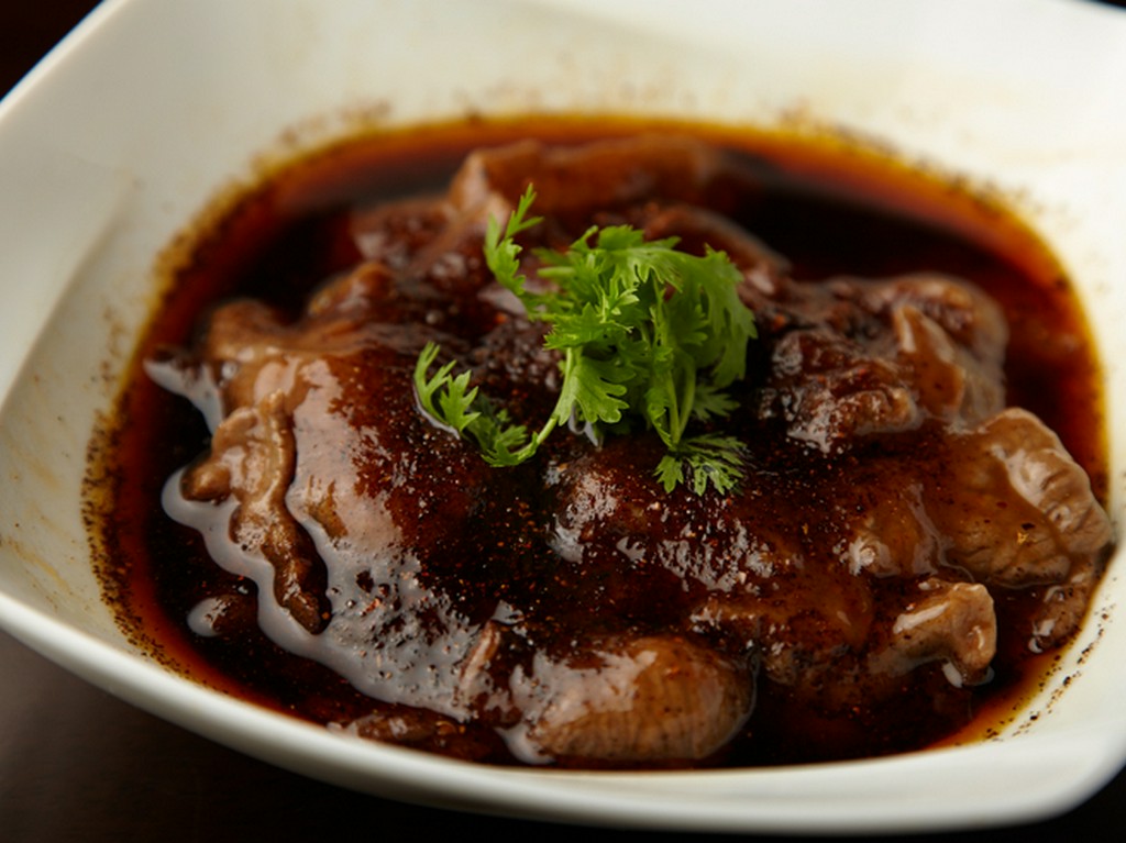 四川の代表料理のひとつ『牛肉の四川煮込み　山椒の香り』