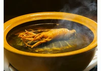 烏骨鶏とスッポンの薬膳スープ