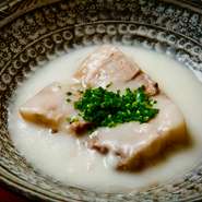 とろとろ角煮にじゃがいも餡が絶妙な逸品　お肉好きな方におすすめです