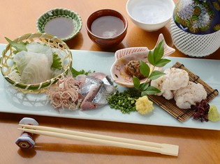 その日推しの食材で仕込んだ『日替わりのおススメメニュー』