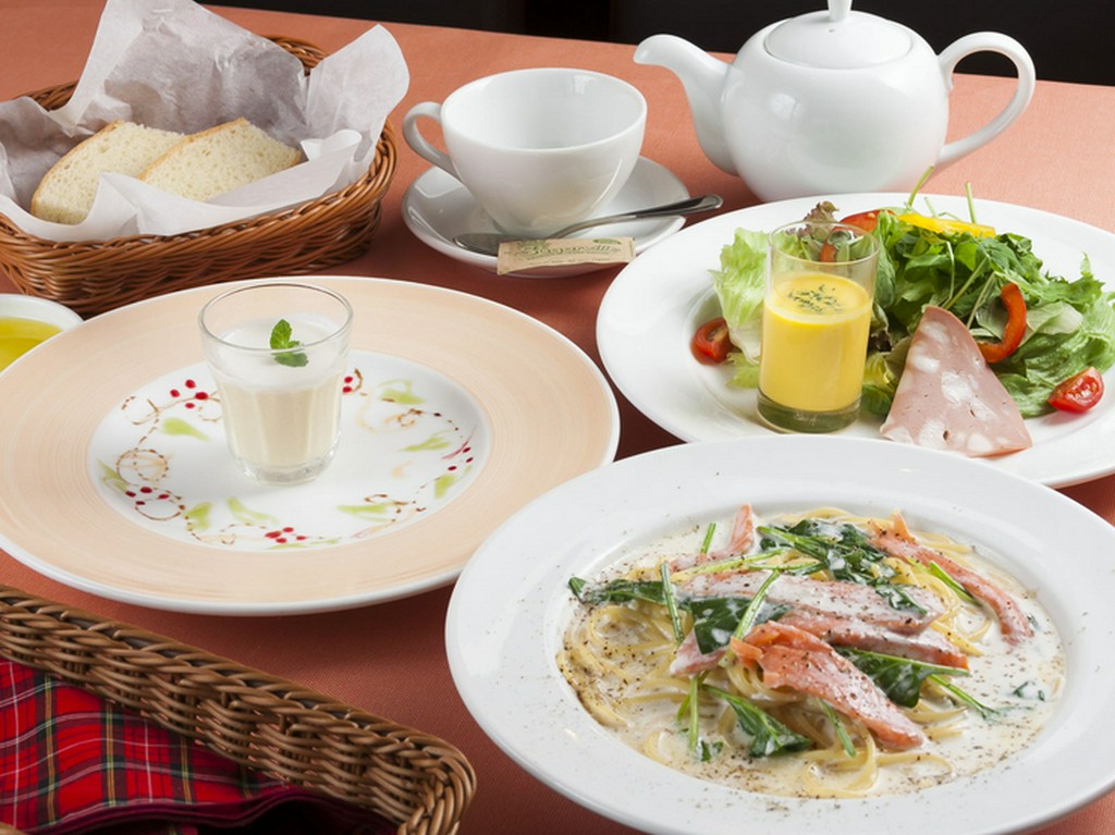 女子会を盛り上げてくれる、目にも美しいランチコース