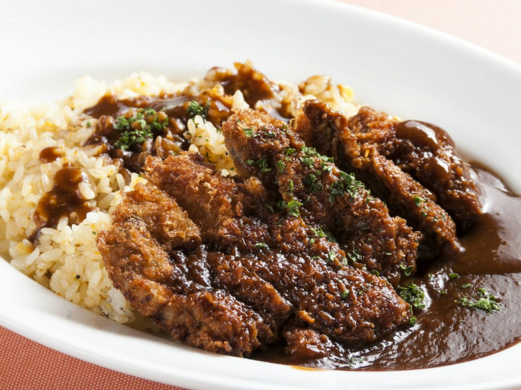 知る人ぞ知る隠れた洋食の定番『牛フィレ肉のビーフカツライス』