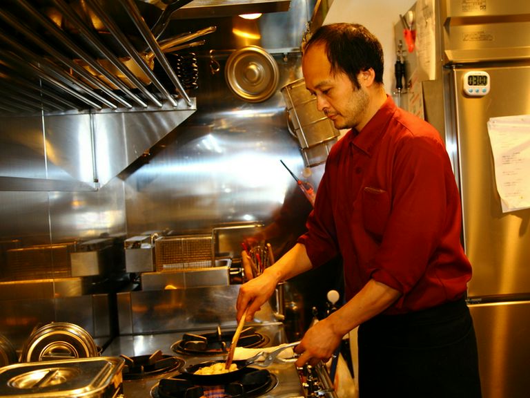 季節の味、旬の食材を楽しめる地中海料理を堪能できます