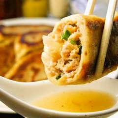 焼ギョーザ　四個／六個