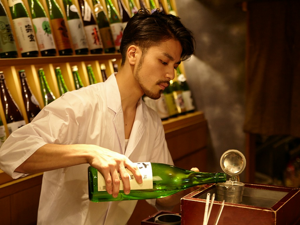 店長セレクトの利き酒セットで、好みの味わいが見つけられます