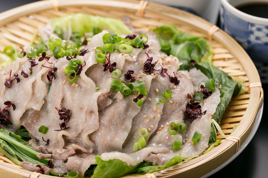 綺麗なサシが口の中で静かに溶ける「桜山豚」を使った料理