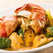ちょっと贅沢な一品！プリップリのオマール海老に濃厚なソースとお野菜がベストマッチ ♪