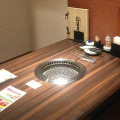 小さなお子様連れでもゆっくりと座れるお座敷席