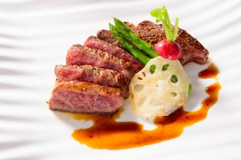 特選黒毛和牛のステーキ