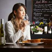 「四季折々にさまざまな料理をご用意しています」と店長