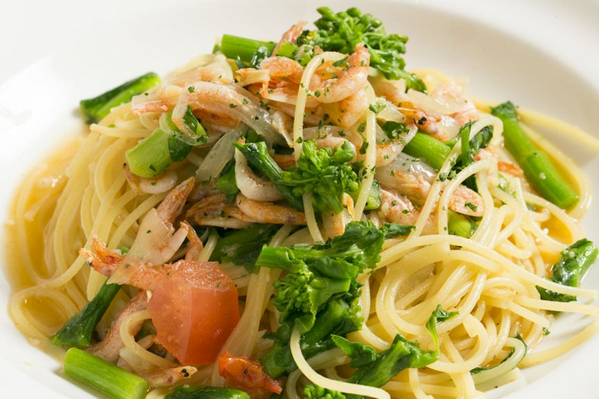 スパゲッティーニ 桜えびと菜の花のアーリオオーリオ