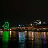 当店がある神戸ハーバーランド・モザイク周辺は見どころいっぱいのスポットがたくさんあります。クリスマスという特別な日を楽しむには絶好のエリア。そんな特別な日に特別なディナーを…大切な方と。