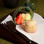 しっとりした生地にライムとパイナップルを合わせた、爽やかな酸味がアクセントのケーキをご提供します!七夕を彩る甘く爽やかなデザートをご用意しました♪数量限定ですので是非ご予約の上ご来店ください!