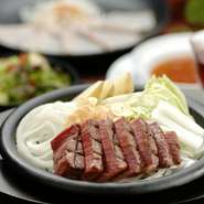 国産黒毛和牛ヘレ(フィレ）ステーキ（   90ｇ）　　税込価格7500円
 国産黒毛和牛ヘレ(フィレ）ステーキ（140ｇ）　　税込価格10300円 
 国産黒毛和牛ヘレ(フィレ）ステーキ（190ｇ）　　税込価格13100円
 国産黒毛和牛ヘレ(フィレ）ステーキ（240ｇ）　　税込価格15900円

※コース内容は同じです。