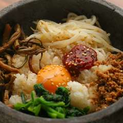 食べごたえがあり、大満足な『石焼ビビンバ』