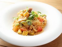 ・本日の前菜盛り合わせ（9~10種）
・パスタ（おすすめ2品より1品お選びいただけます）
・パン
・コーヒー or 紅茶 or エスプレッソ