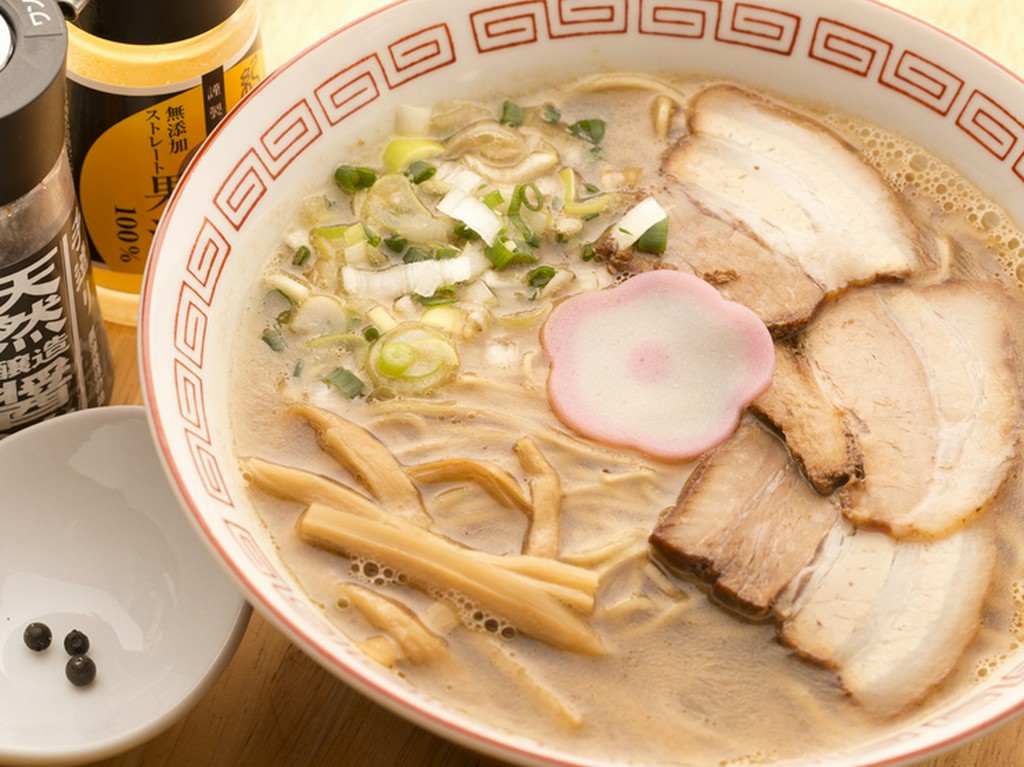 【麺屋あがら】看板メニュー『豚骨中華そば』（和歌山ラーメン）